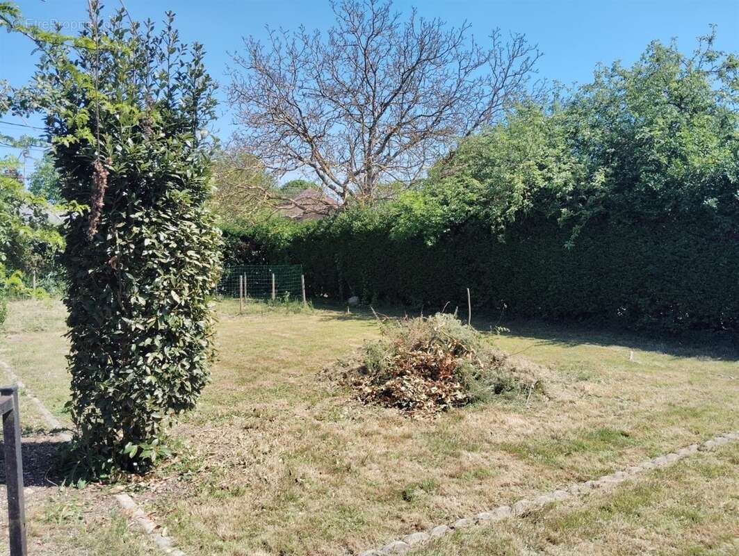 Terrain à LA MADELEINE-DE-NONANCOURT