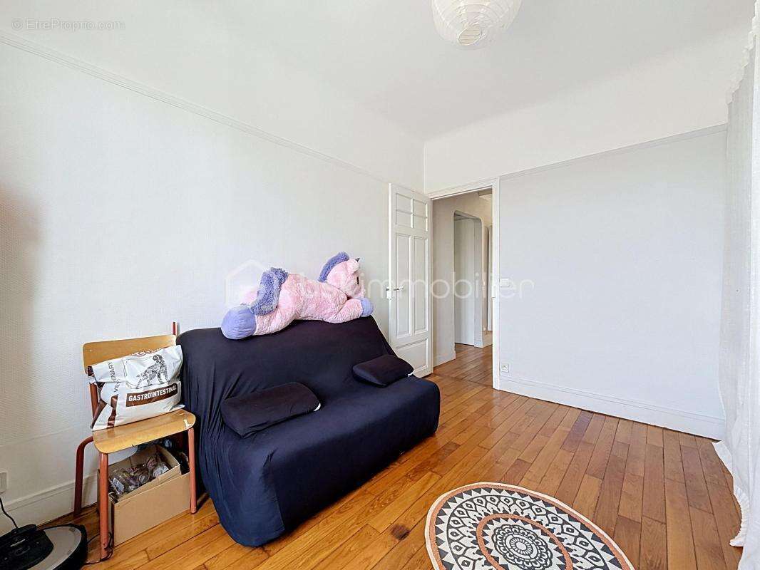 Appartement à LE MESNIL-LE-ROI