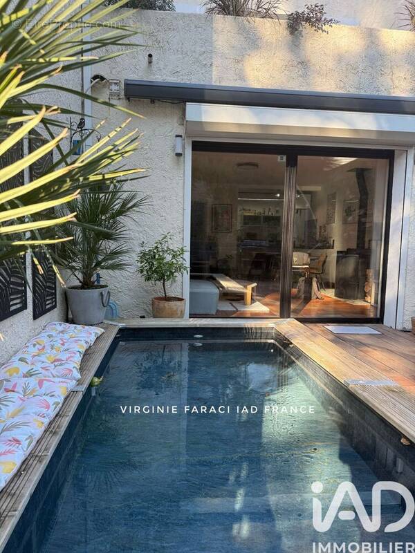 Photo 1 - Maison à LE CASTELLET