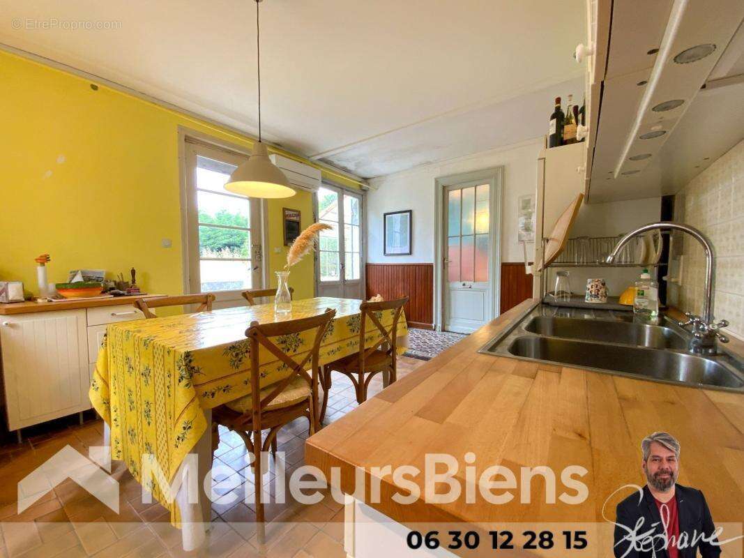 Maison en pierre en plein centre ville de Montendre - photo 5