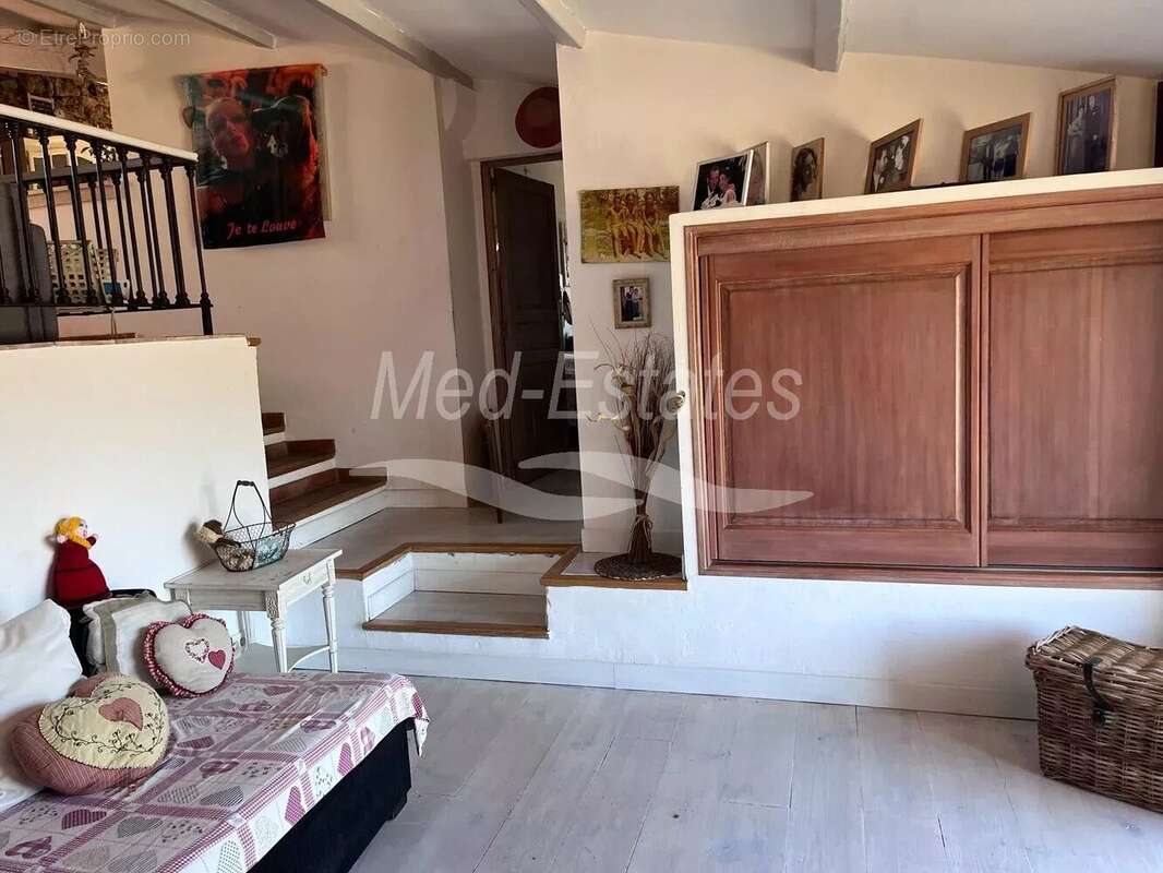 Maison à PLAN-DE-LA-TOUR