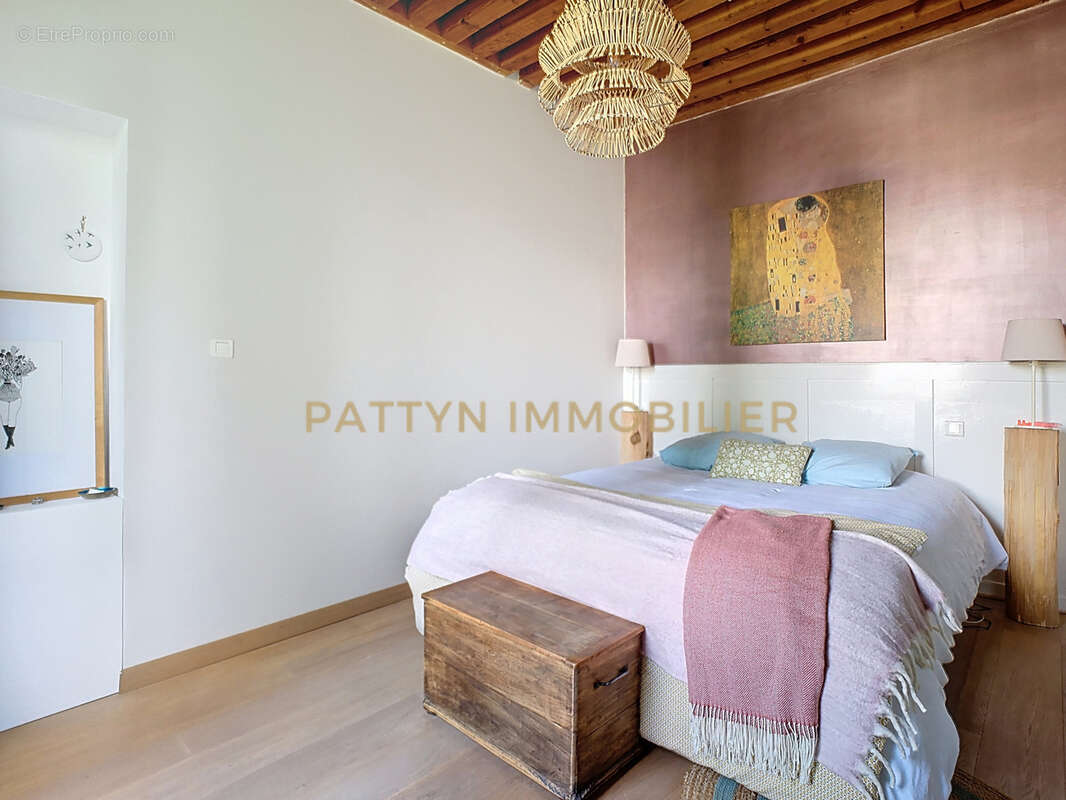 Appartement à NEUVILLE-SUR-SAONE