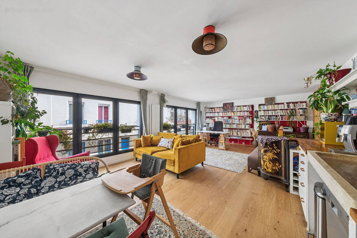 Appartement à LES LILAS