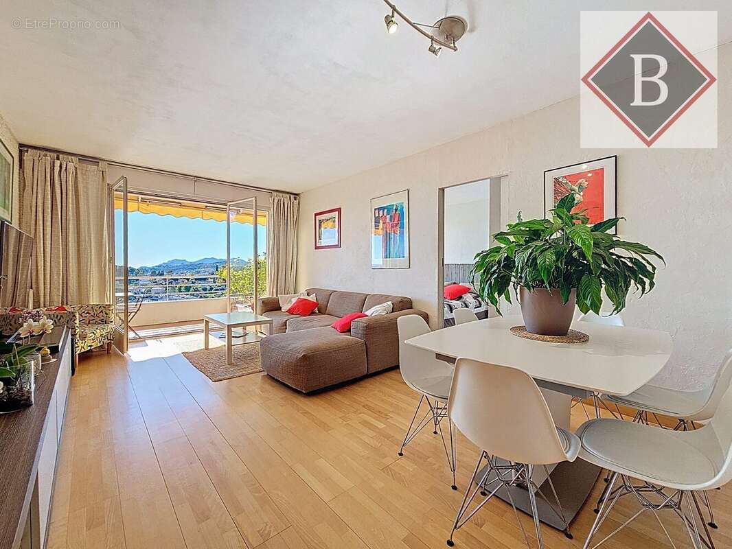 Appartement à LE CANNET