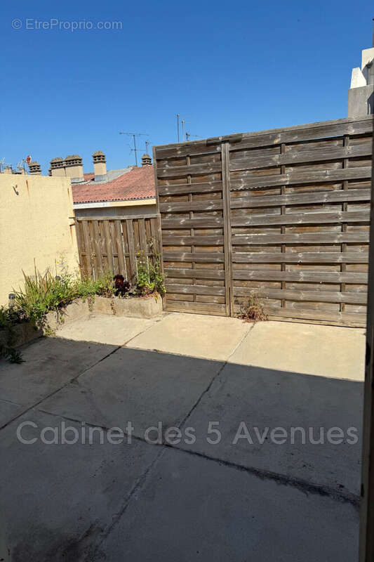Appartement à MARSEILLE-5E