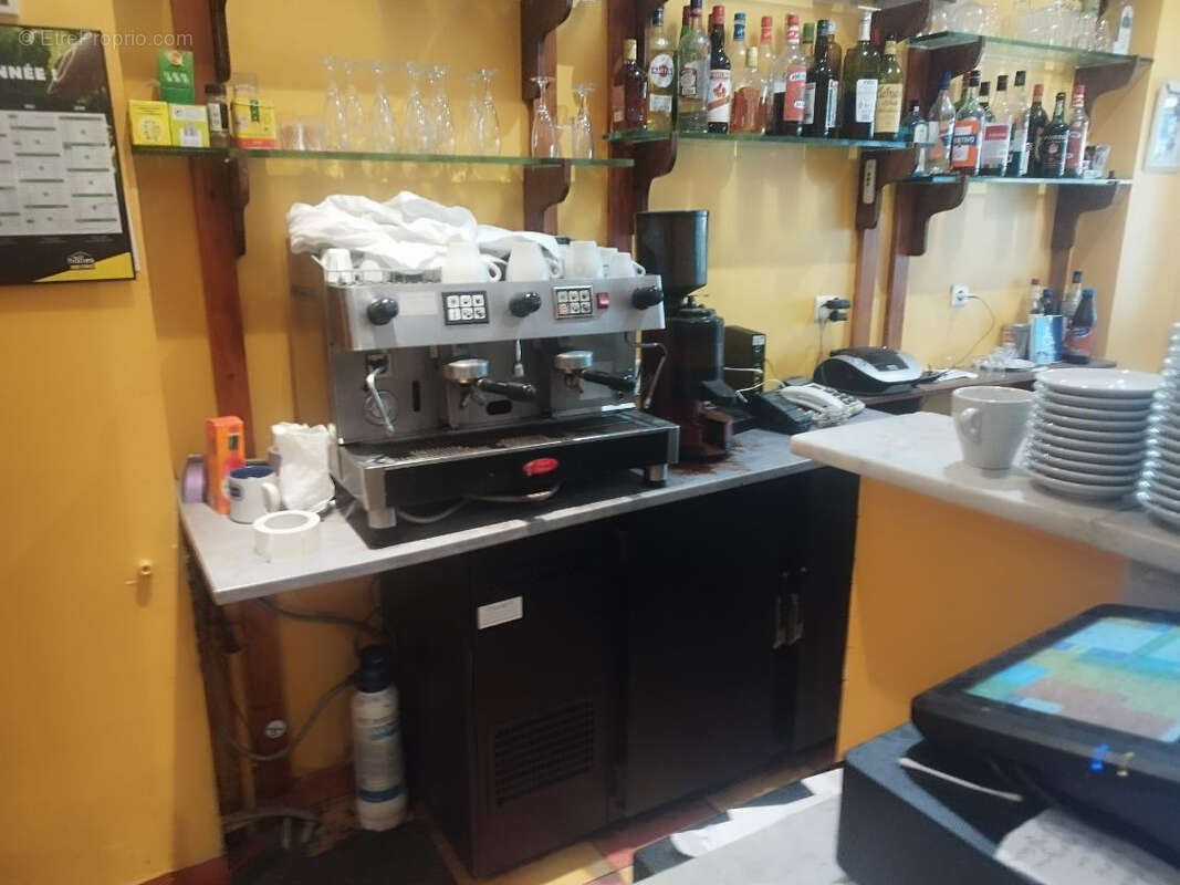 Commerce à ASNIERES-SUR-SEINE