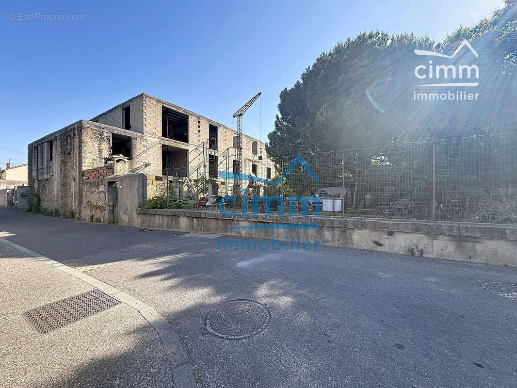 Appartement 474 m² à Sorgues  - photo 2
