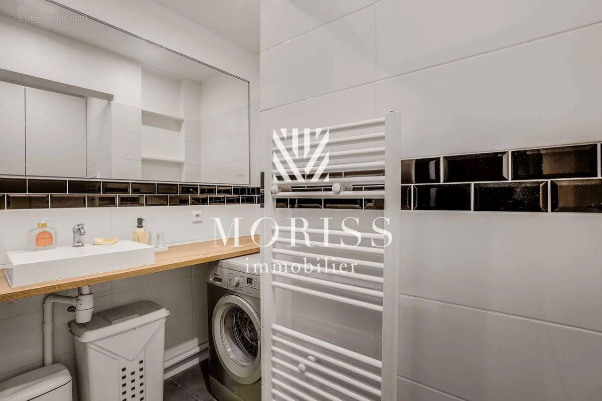 Appartement à PARIS-17E