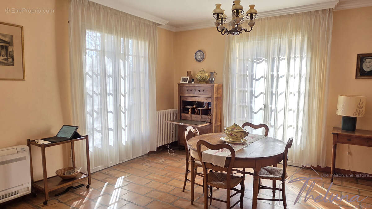 Maison à NIMES