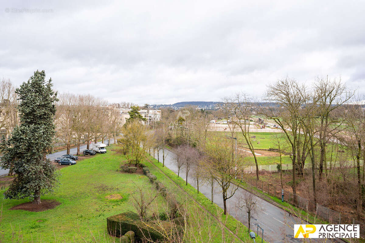 Appartement à MAISONS-LAFFITTE