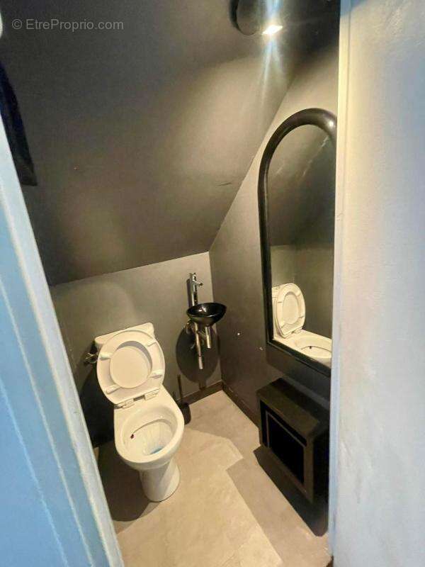 NOUVEAUTÉ !! Bel appartement hyper-centre-ville, vue Mayenne - photo 9