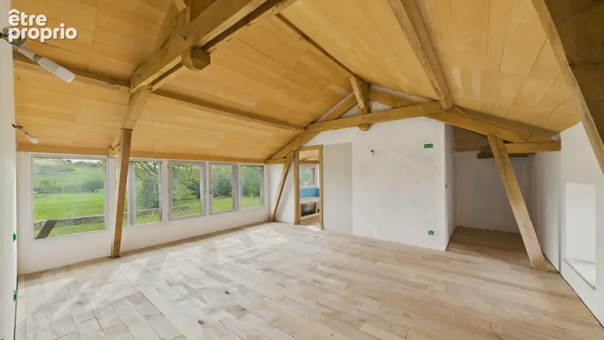 Ensemble immobilier empreint de charme, d'authenticité et d'une élégance discrète. - photo 26