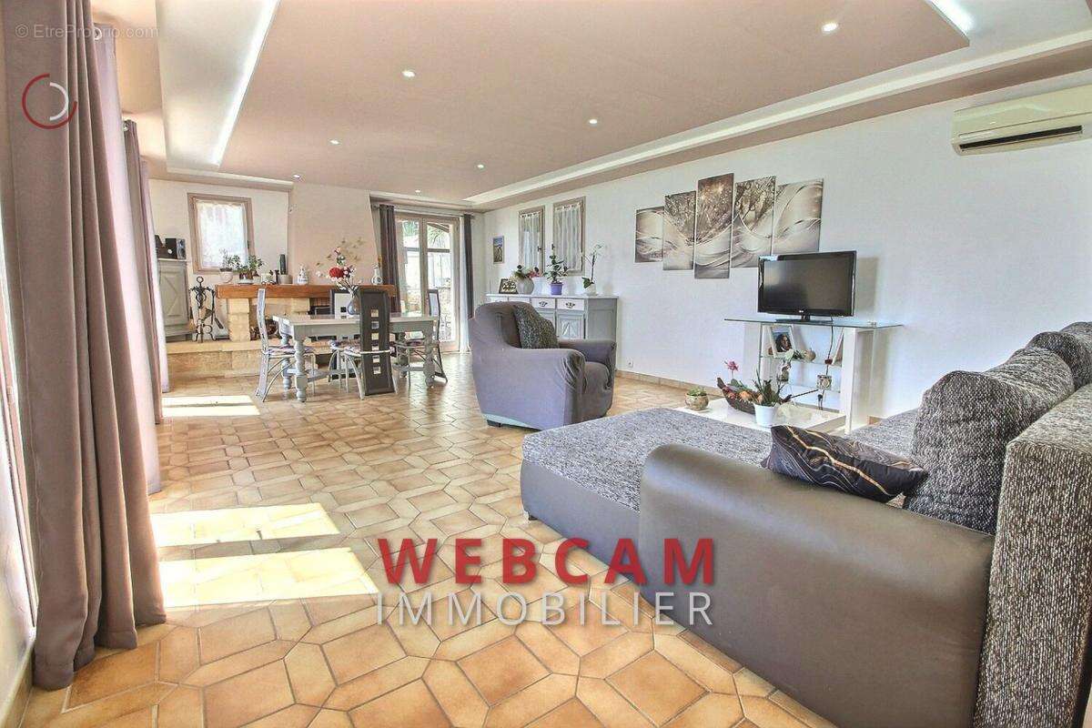 Maison à SAINTE-AGNES