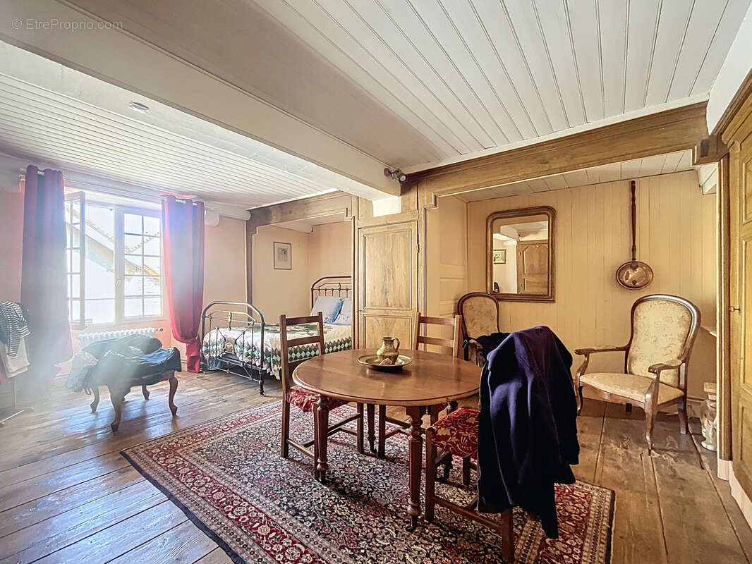 Maison à GRANCEY-LE-CHATEAU-NEUVELLE