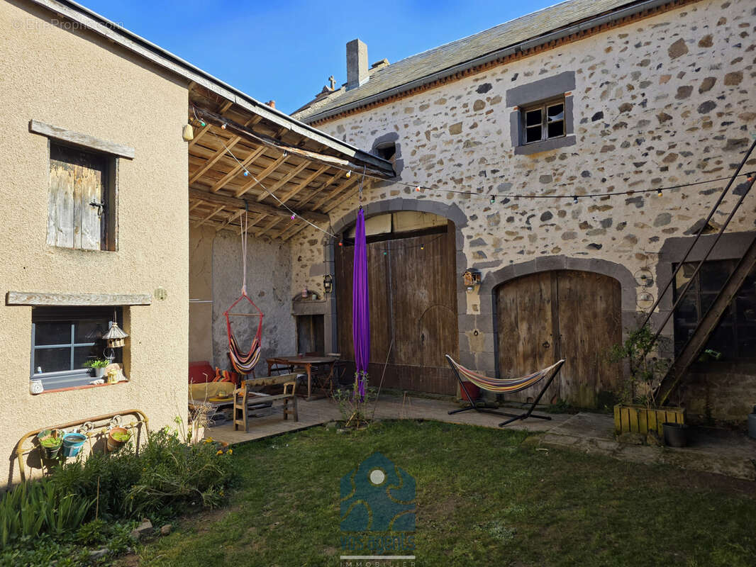 Maison à MANZAT