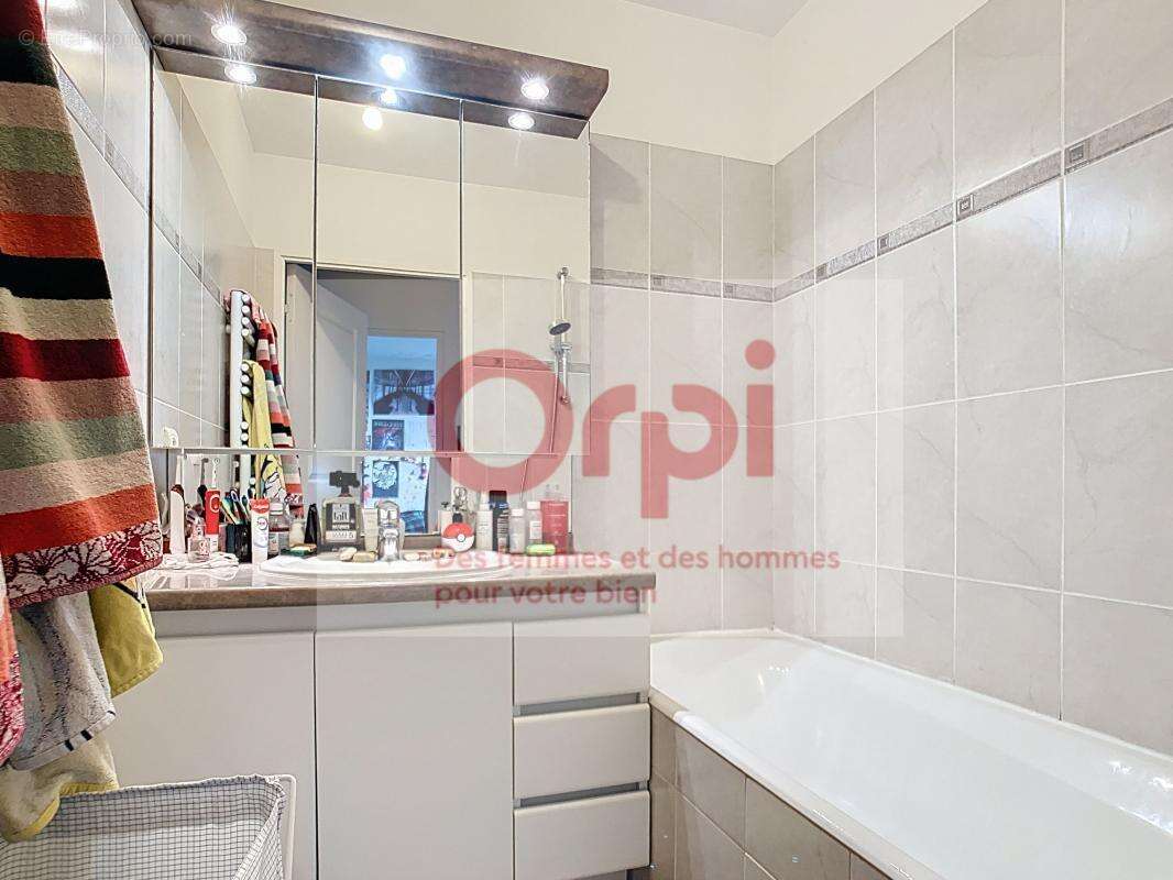 Appartement à ISSY-LES-MOULINEAUX