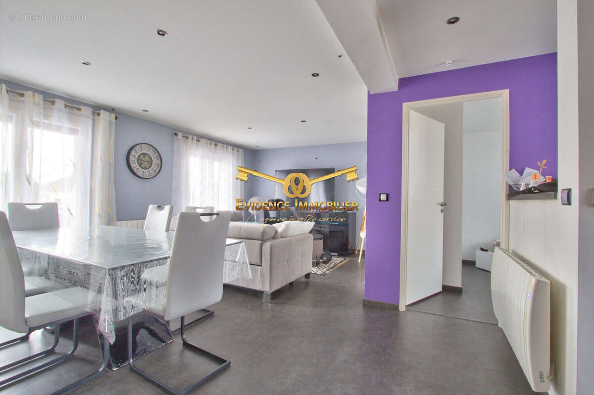 Appartement à GRIGNON
