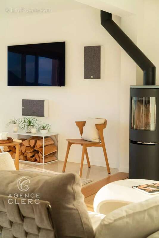 Maison à VEYRIER-DU-LAC