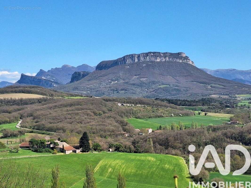 Maison 378 m² à Autichamp  - photo 3