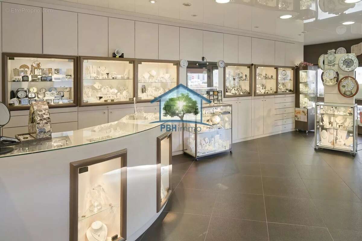 Commerce à NIEDERBRONN-LES-BAINS