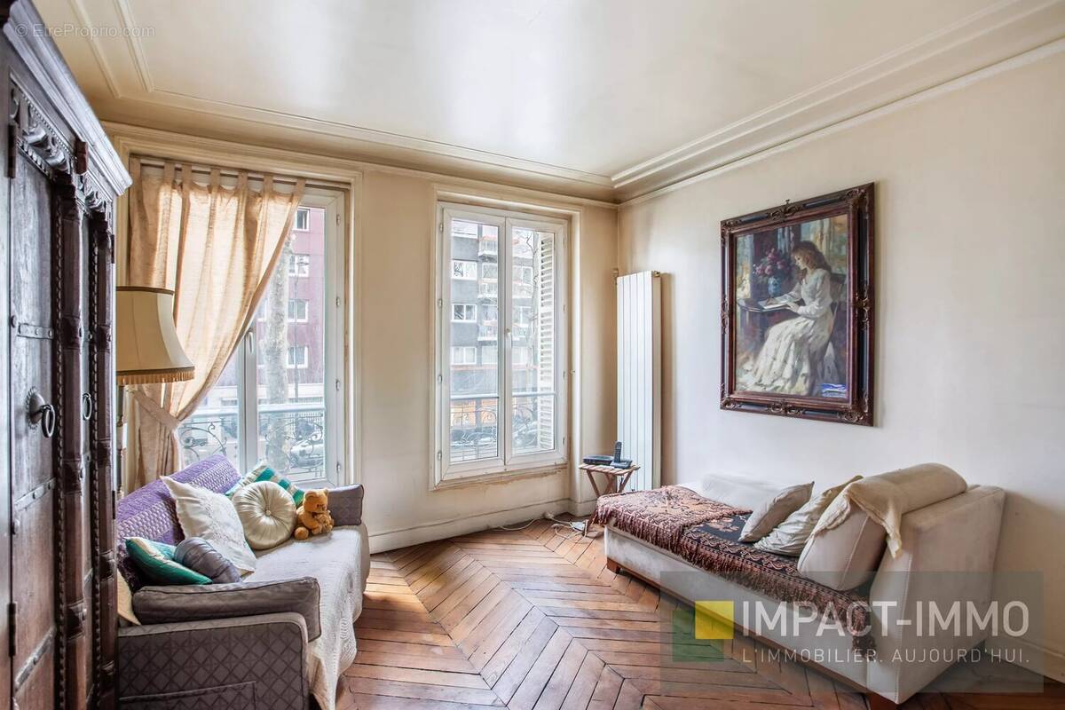 Appartement à PARIS-17E