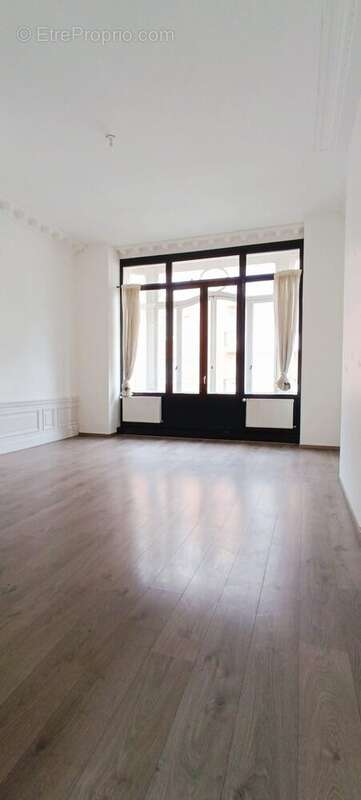 Appartement 717 m² à Lille  - photo 9