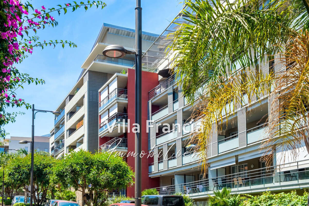 Appartement à ROQUEBRUNE-CAP-MARTIN
