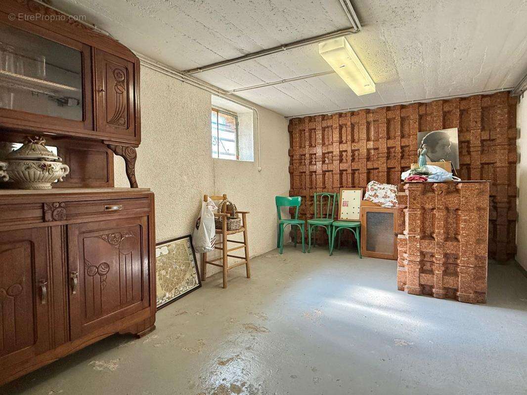 Maison à Vendre CHENOVE, 3 chambres, sous-sol complet, garage extérieur - photo 19