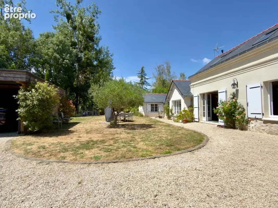VARENNES SUR LOIRE, Longère rénovée de 134m² habitables / 151m² utiles avec garage et jardin - photo 20