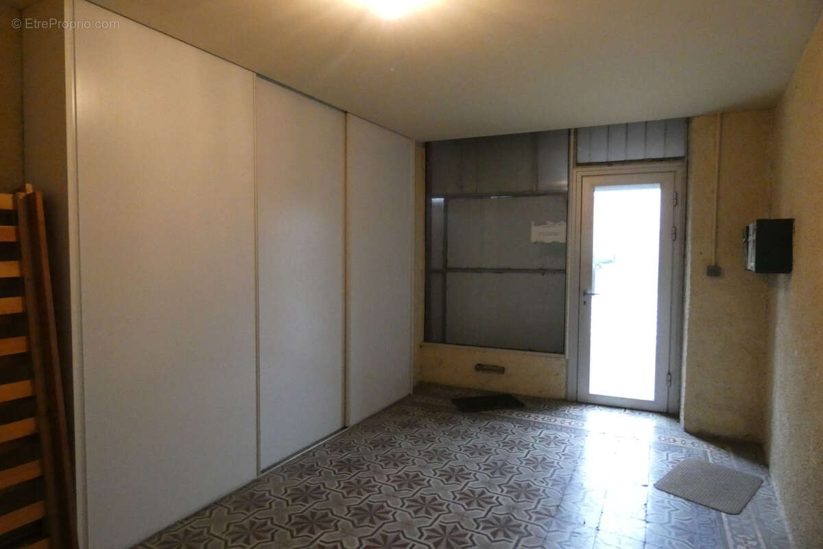 Appartement à LEZIGNAN-CORBIERES