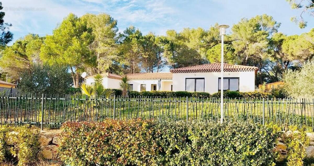 Photo 1 - Maison à BAGNOLS-EN-FORET