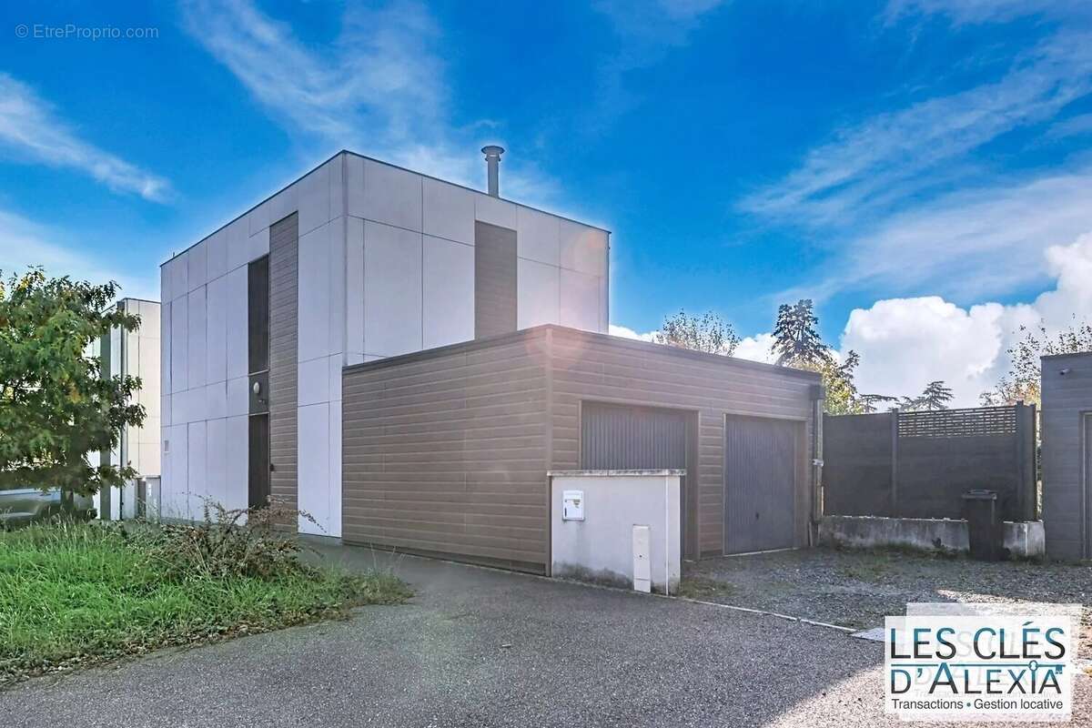 Maison à SAINT-ANDEOL-LE-CHATEAU