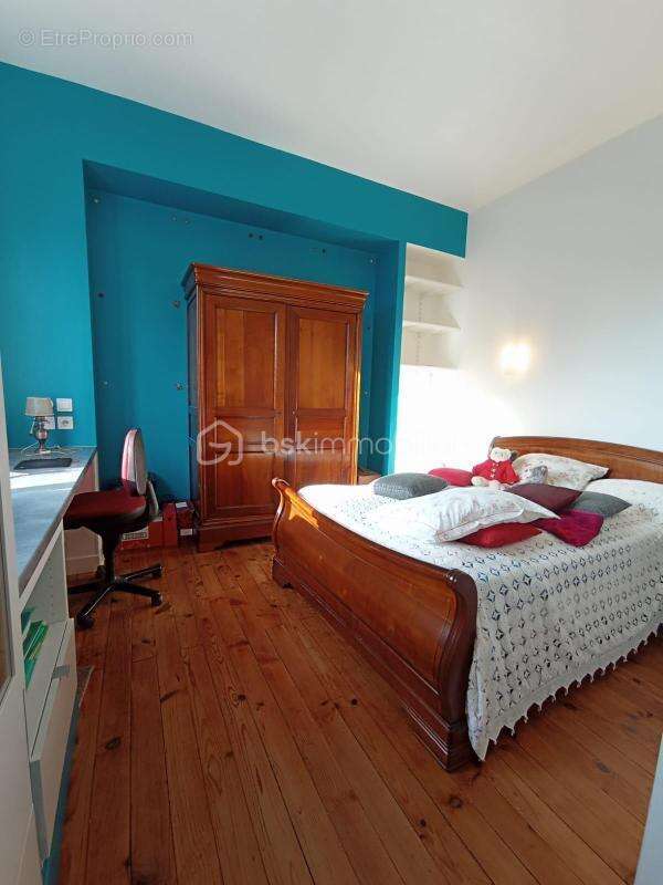 Maison de caractère R+1 de 166m² - photo 11