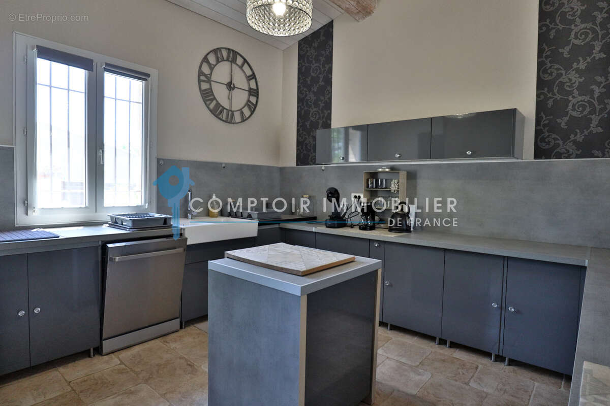 Maison à SAINT-SATURNIN-LES-APT