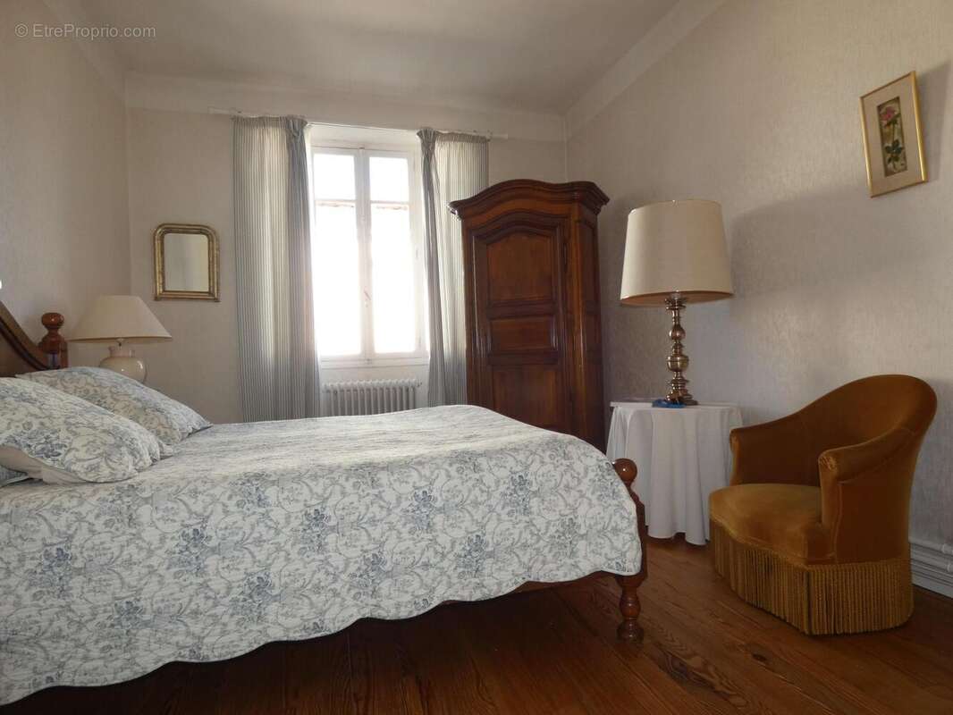 Maison 187 m² à Esperaza  - photo 7