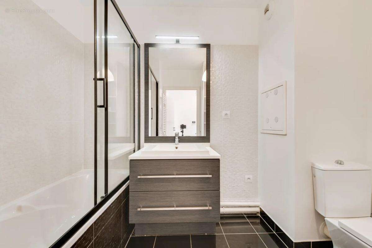 Appartement à ISSY-LES-MOULINEAUX