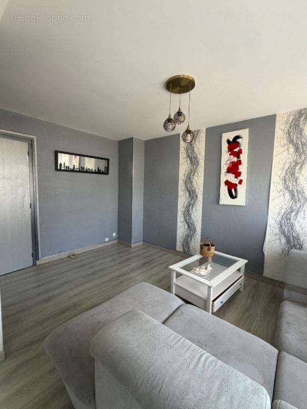 Soyaux. Maison mitoyenne de 102 m² avec garage et jardin - photo 3