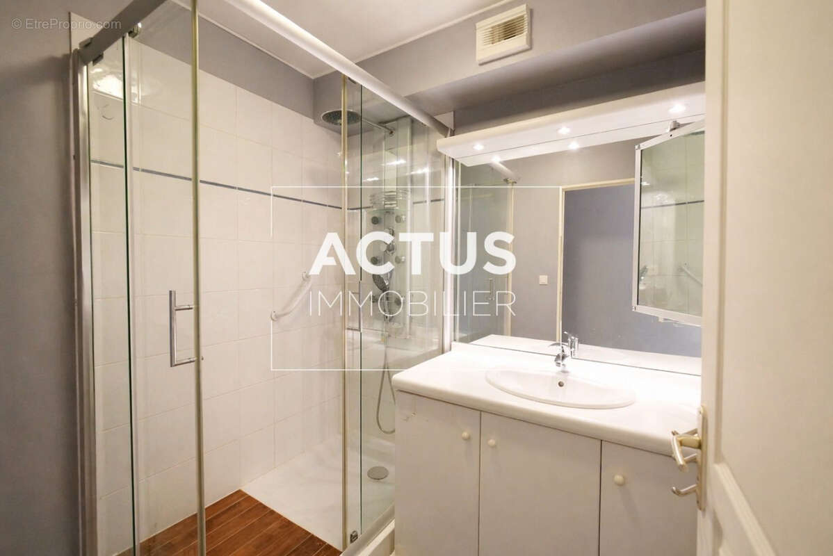 Appartement 92 m² à Salon-De-Provence  - photo 6