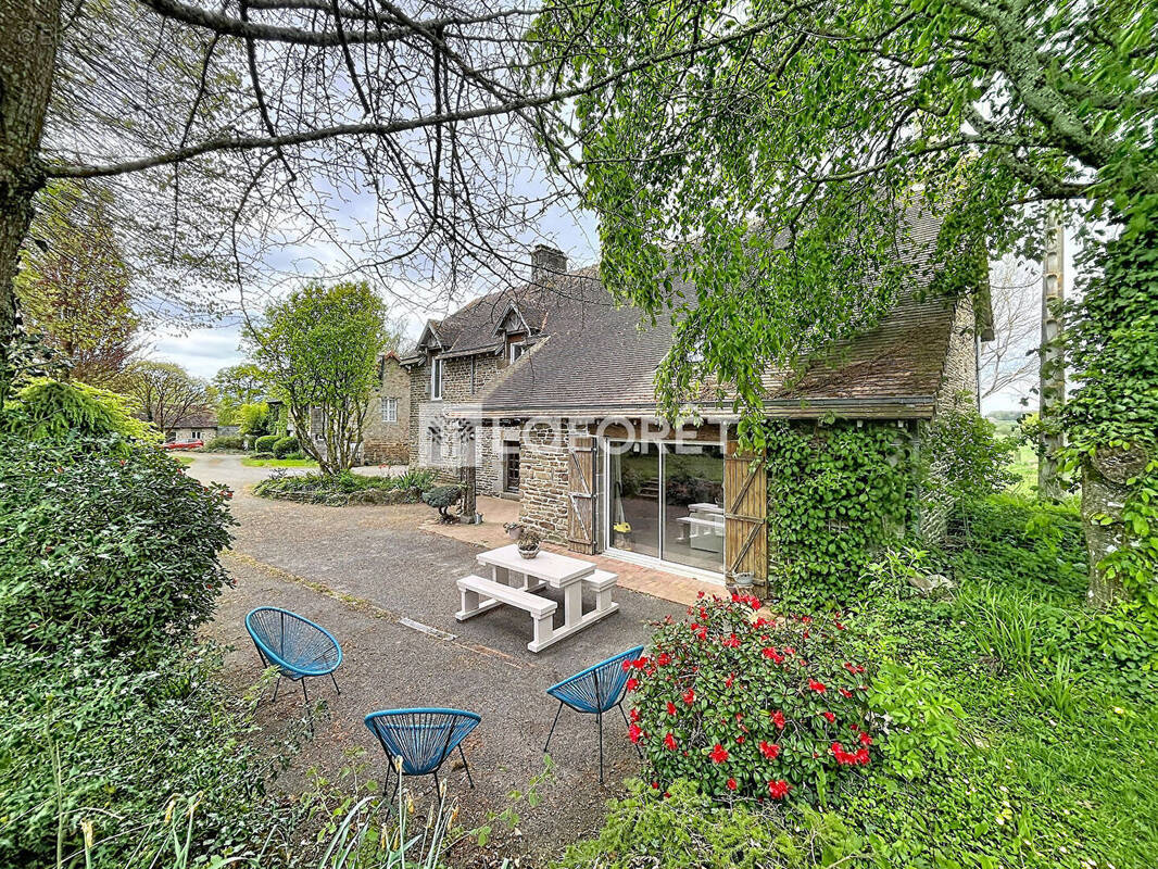 Maison à AUBUSSON