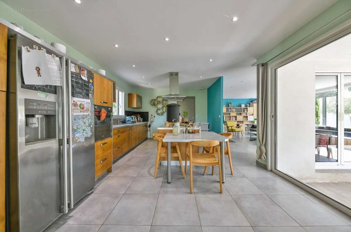 Belle villa contemporaine avec bassin à Bouillargeus en périphérie de Nîmes - photo 4