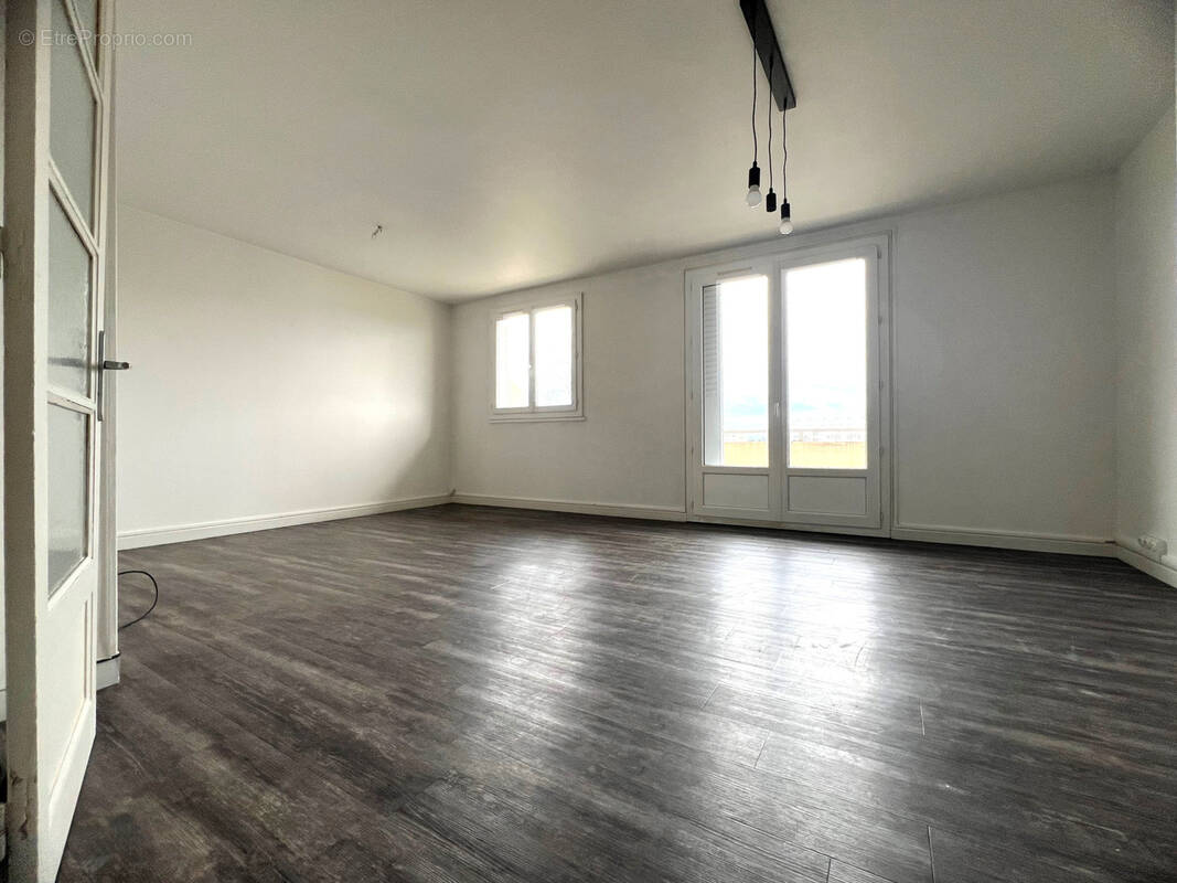 Appartement à MEYLAN