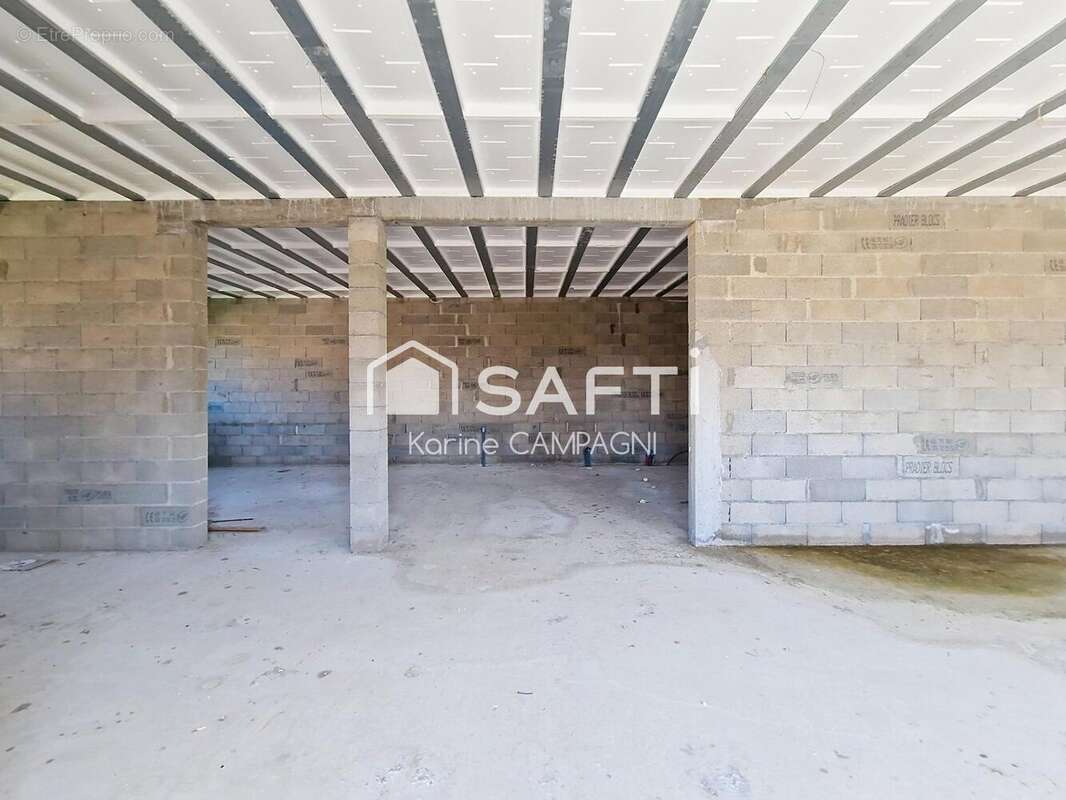 Photo 2 - Commerce à LE THOR