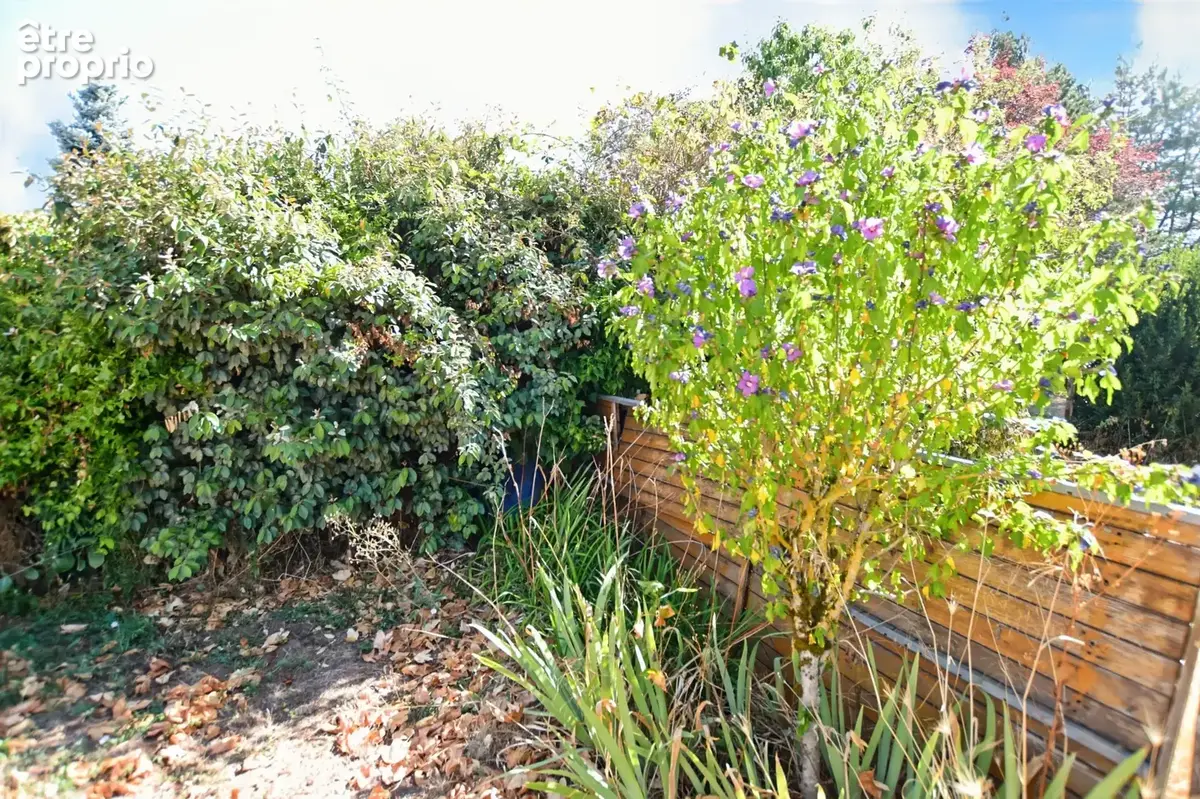Maison de 130 m2 avec terrain de 1331 m2 à ESSERTENNE (71) - photo 9