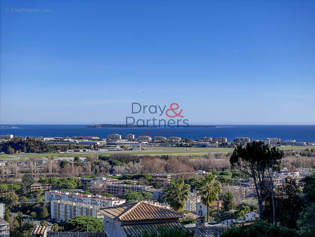 Maison à MANDELIEU-LA-NAPOULE