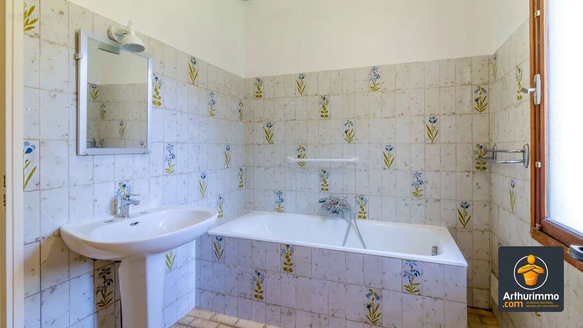 Maison à SAINT-GENIS-LAVAL