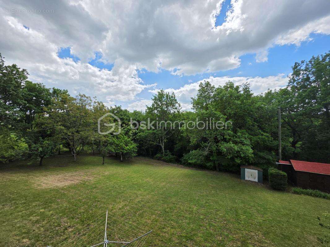 Maison à SAINTE-COLOMBE-EN-BRUILHOIS