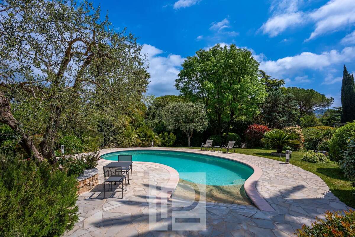 Maison à MOUGINS