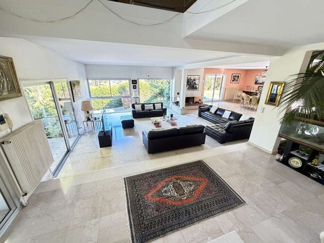 Maison à SAINT-GENEST-LERPT