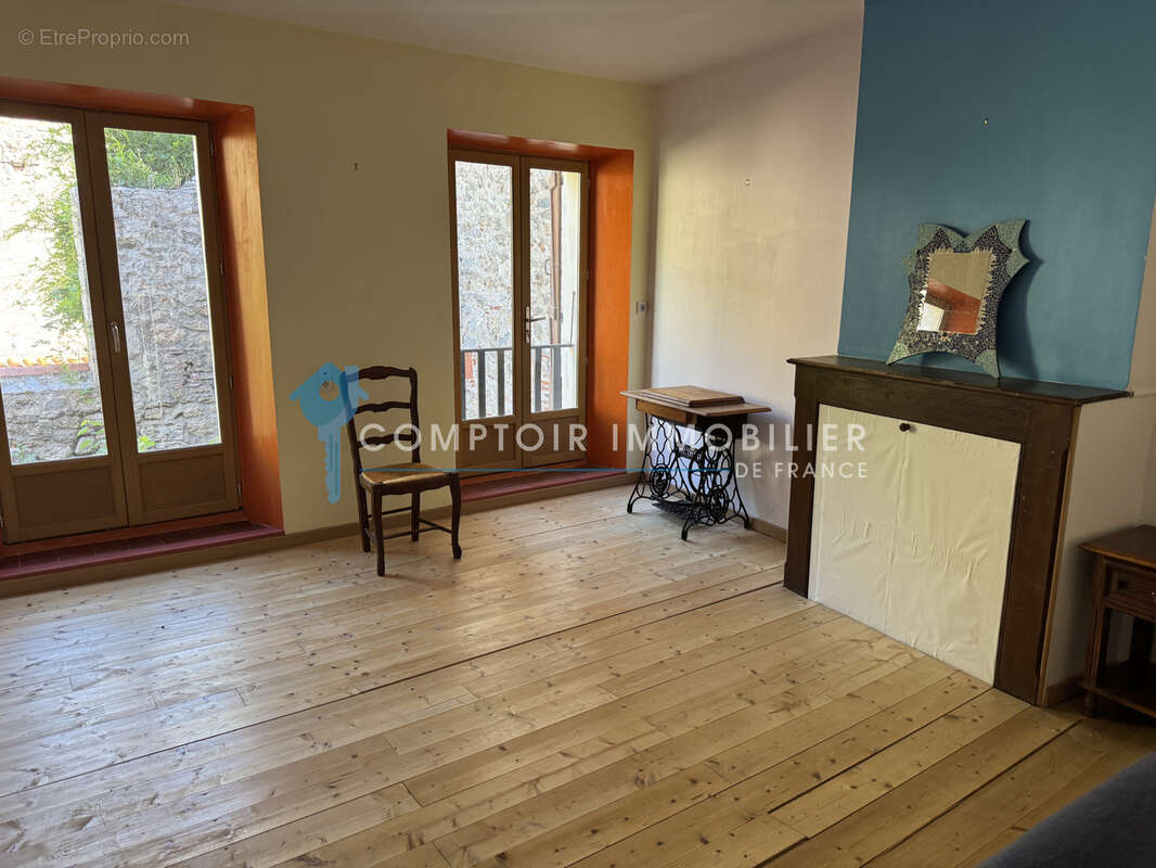 Maison de village avec local commercial et appartements à VILLEFRANCHE DE CONFLENT - photo 15