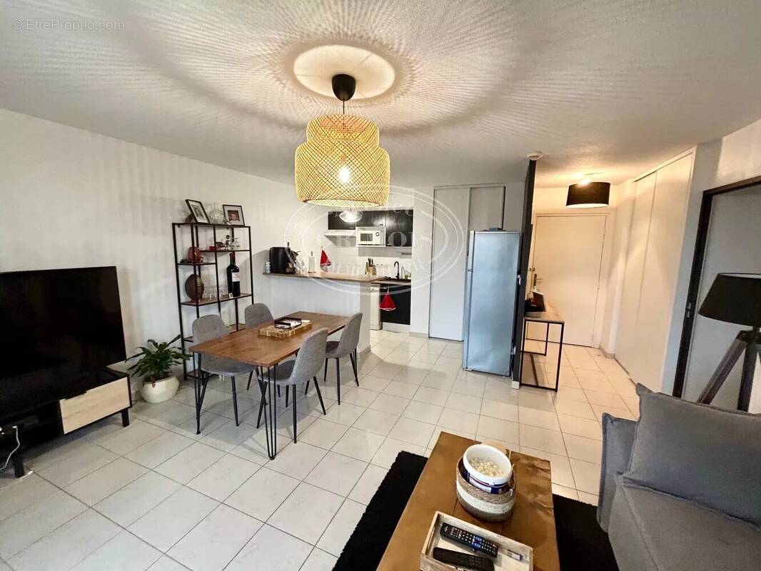 Appartement à LEZIGNAN-CORBIERES